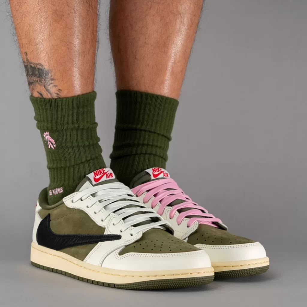 travis scott x air jordan 1 low medium olive 6